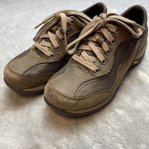 Dansko Chantal Oxford Sneakers Womens 38/US 7.5-8 Brown Suede Lace Up Comfort